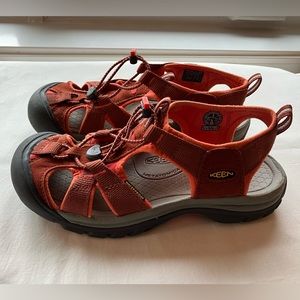 Keen Sandals 9 women’s Venice like new